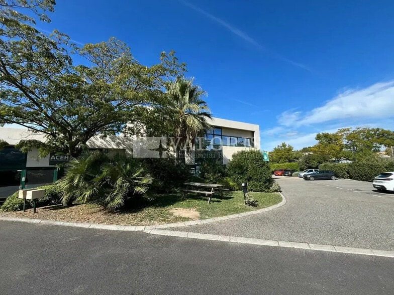 Bureau dans Les Pennes-Mirabeau à vendre - Photo de l’immeuble – Image 3 sur 14