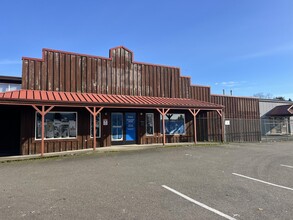 1195 Newmark Ave, Coos Bay, OR à louer Photo de l’immeuble– Image 2 sur 5
