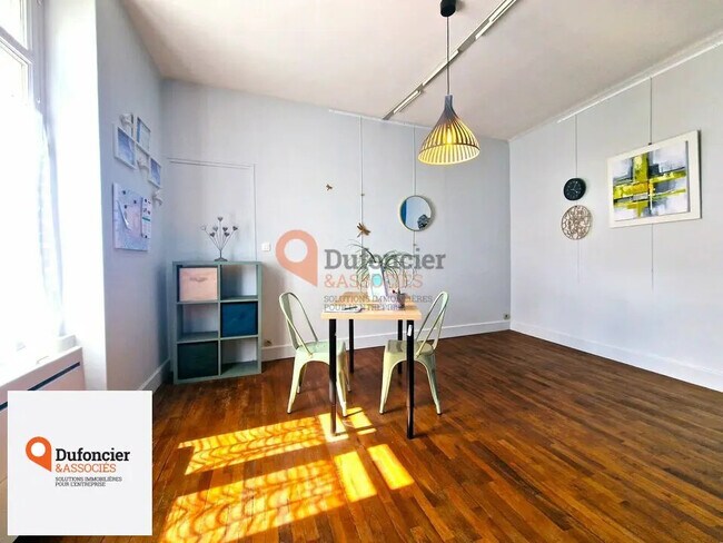 Plus de détails pour Bureau à louer