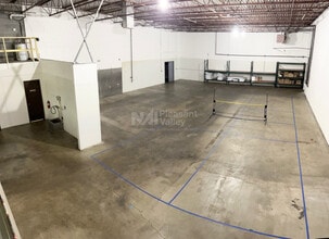 2063-2071 Midway Dr, Twinsburg, OH à louer Photo intérieure– Image 2 sur 5