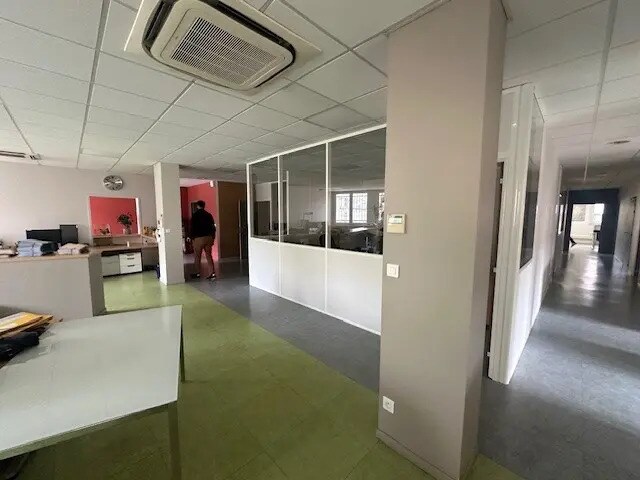 Bureau dans Saint-Étienne à louer - Photo de l’immeuble – Image 3 sur 6