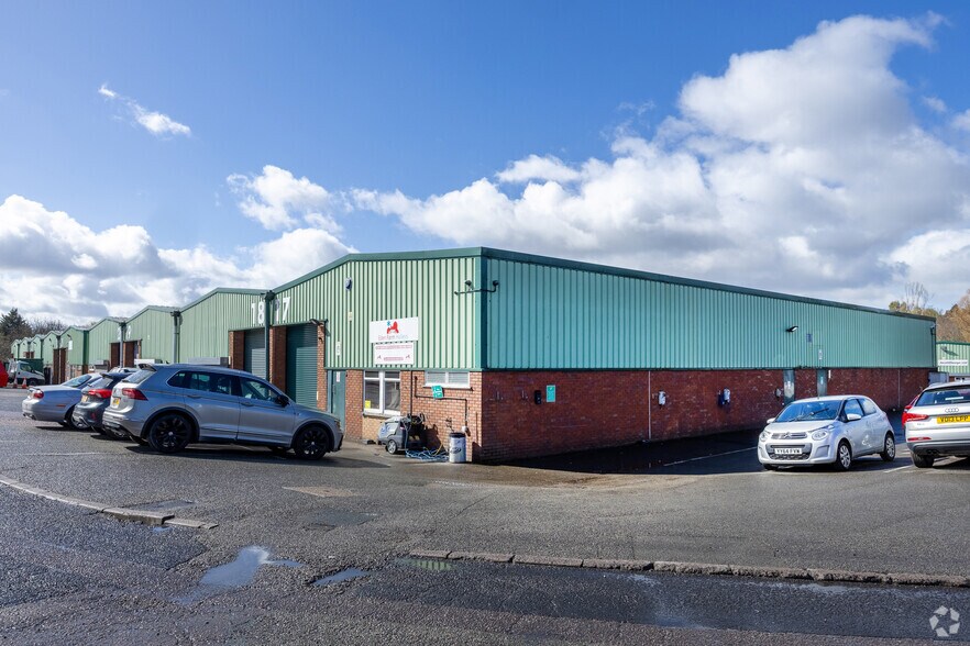 Saltbrook Rd, Halesowen à louer - Photo de l’immeuble – Image 2 sur 2