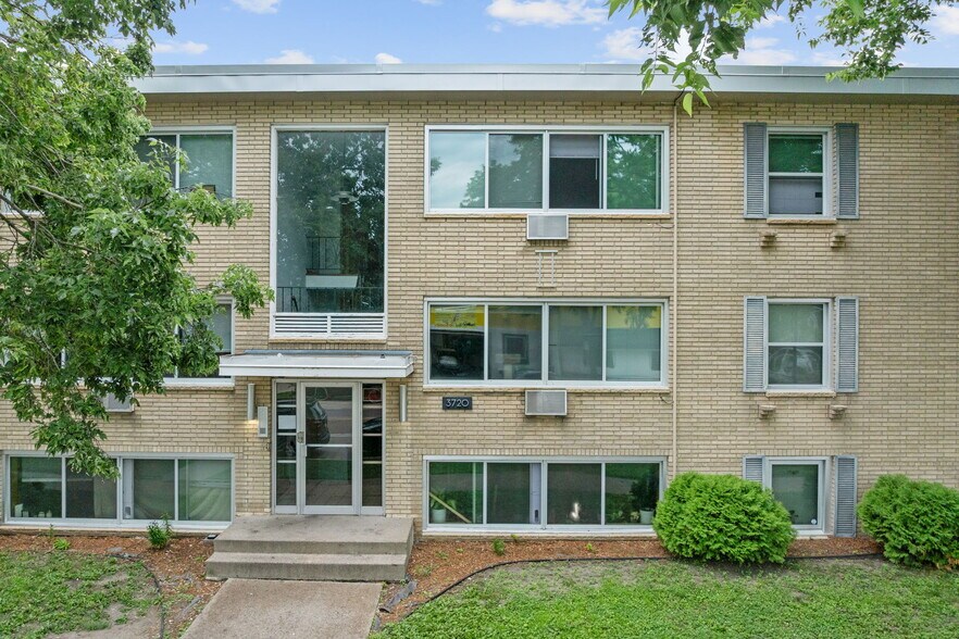3720 Minnehaha Ave, Minneapolis, MN à vendre - Photo de l’immeuble – Image 3 sur 15