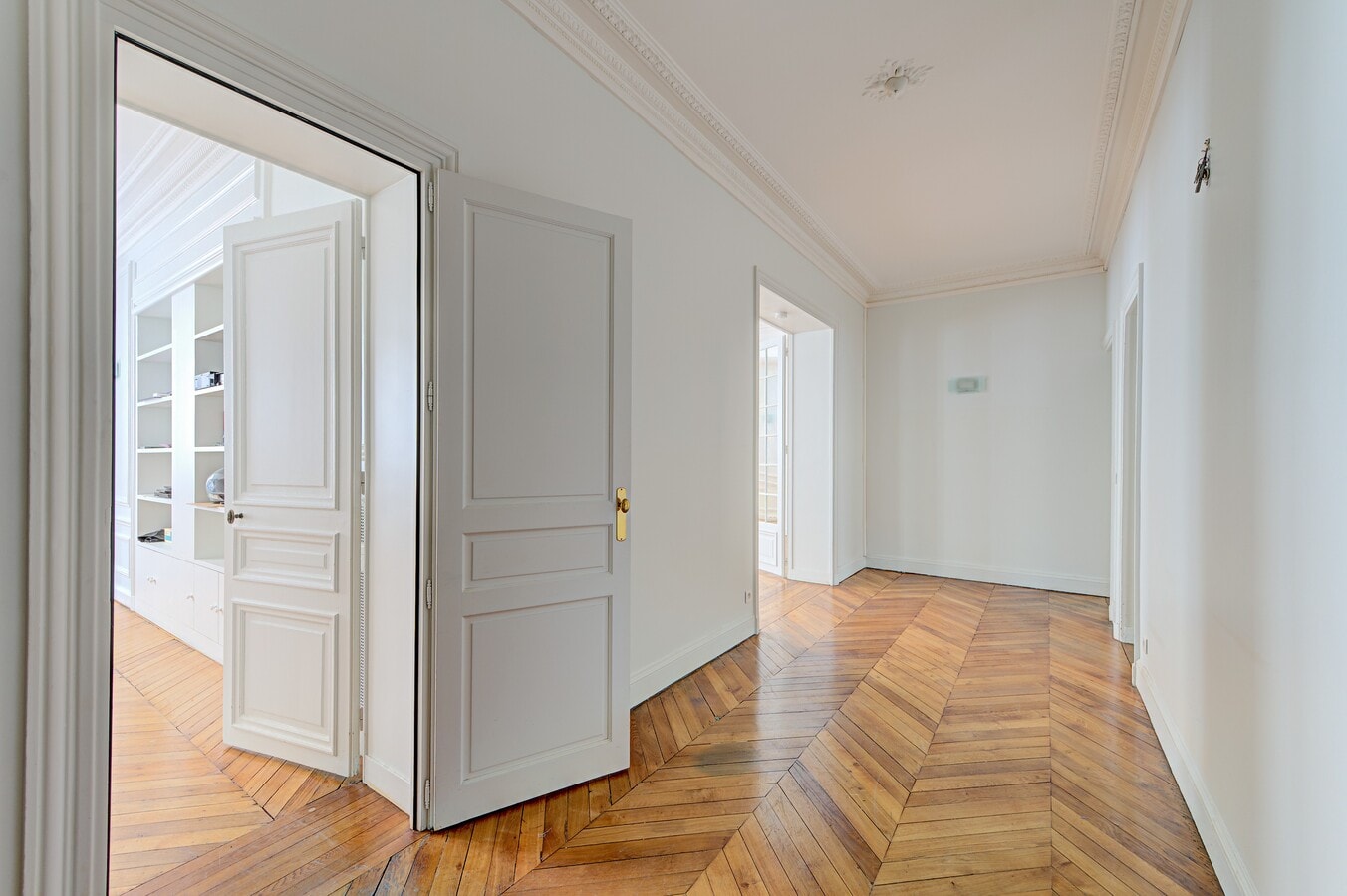 Paris, PAR 75016 - Lot 1 -  - Photo intérieure - Image 2 of 14
