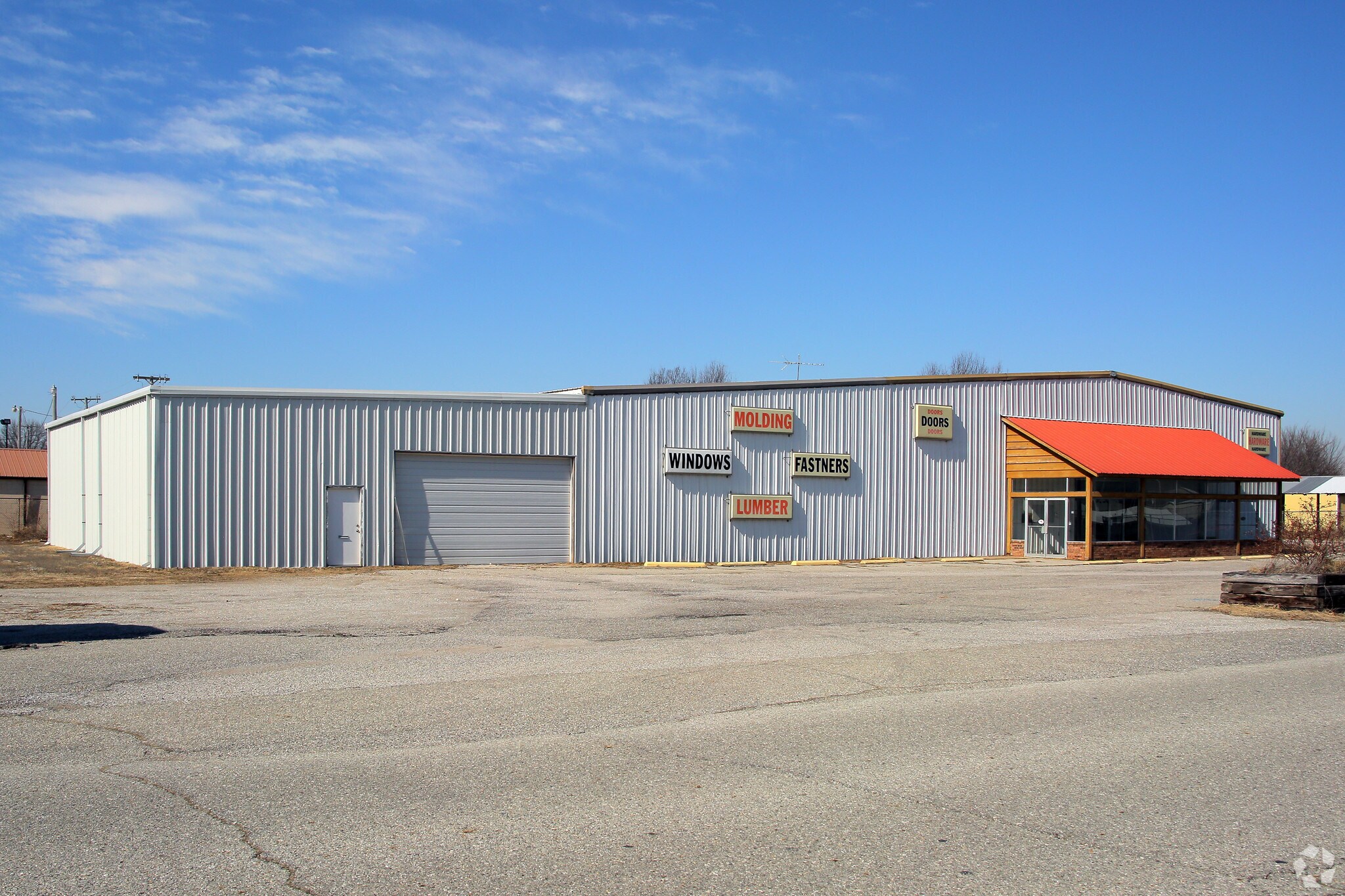 102 Lanell Dr, Grove, OK à louer Photo principale– Image 1 sur 5