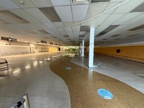 1700-1730 Mt Royal Blvd, Glenshaw, PA à louer Photo intérieure– Image 1 sur 8