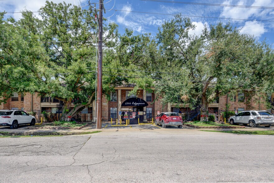 5704 Edgemoor Dr, Houston, TX à vendre - Photo de l’immeuble – Image 3 sur 11