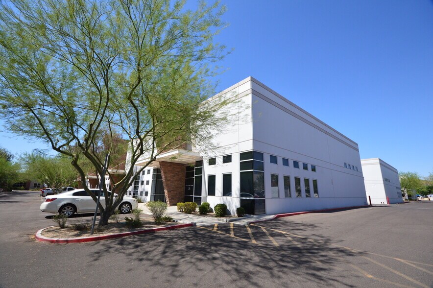 2222 W Parkside Ln, Phoenix, AZ à vendre - Photo de l’immeuble – Image 3 sur 25