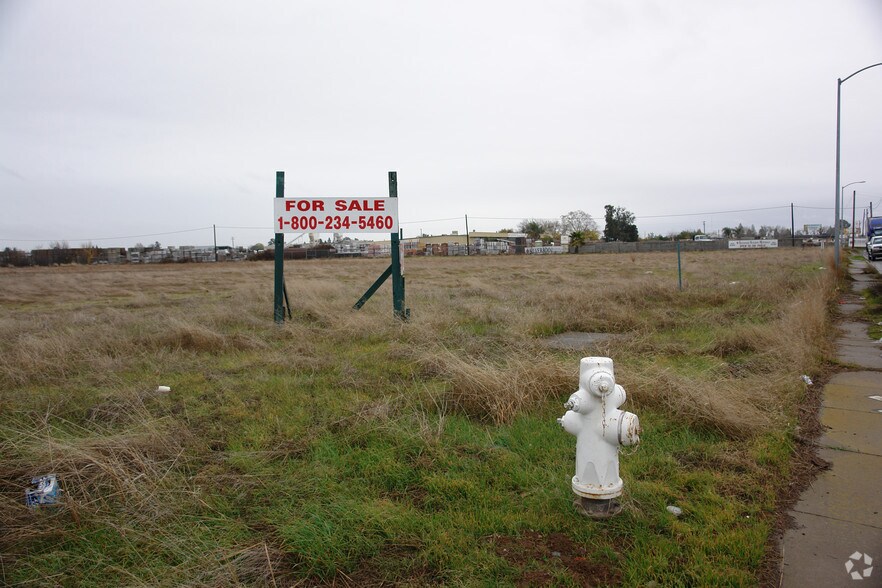 Jackson Rd @ Harlin Dr., Sacramento, CA à vendre - Photo de l’immeuble – Image 3 sur 5