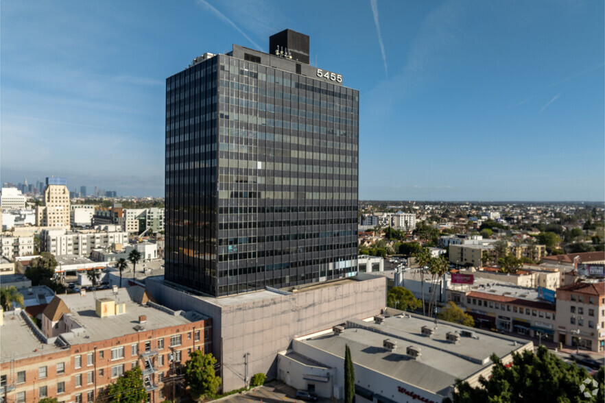 5455 Wilshire Blvd, Los Angeles, CA à louer - Photo de l’immeuble – Image 3 sur 9