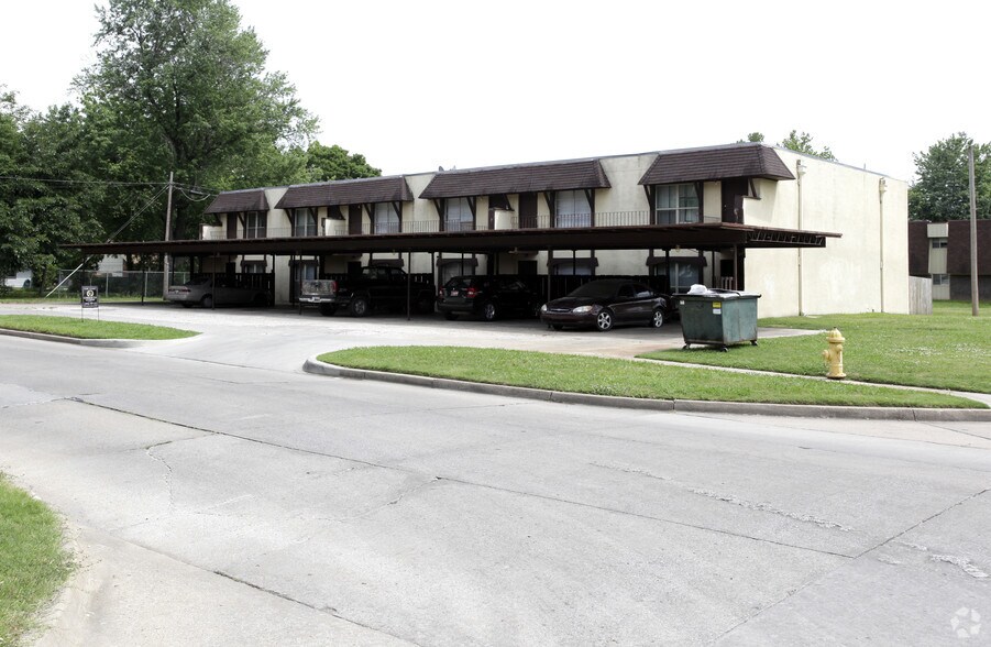 Cornerstone Apartments portefeuille de 2 biens à vendre sur LoopNet.fr - Photo principale – Image 1 sur 2