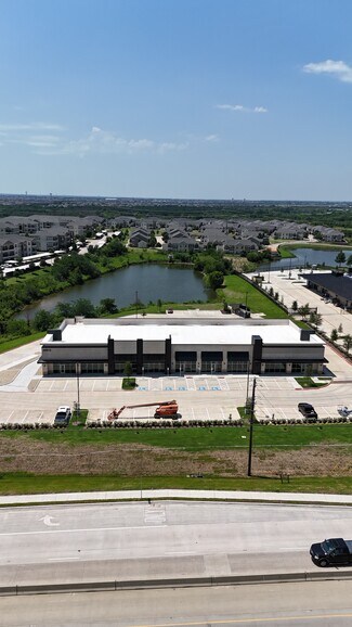 Plus de détails pour 26912 E University Dr, Aubrey, TX - Local commercial à louer