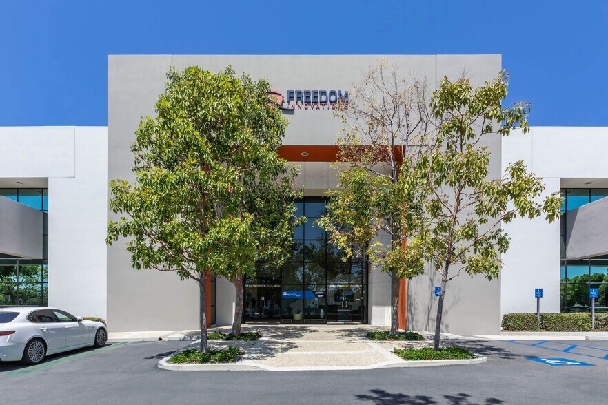 3 Morgan, Irvine, CA à louer - Photo de l’immeuble – Image 3 sur 12