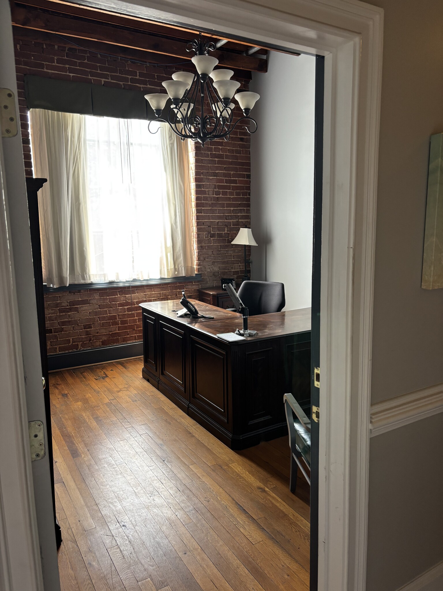 120 E Taylor St, Griffin, GA à louer Photo intérieure– Image 1 sur 3