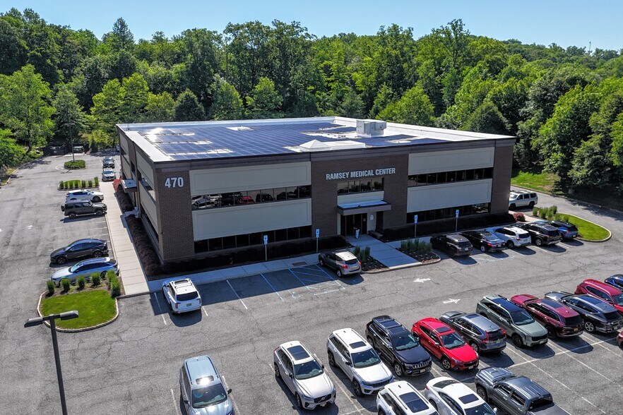 470 Franklin Tpke, Ramsey, NJ à louer - Photo de l’immeuble – Image 1 sur 37