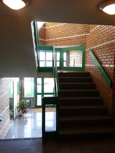 Bureau dans Champs-sur-Marne à louer - Photo intérieure – Image 2 sur 2