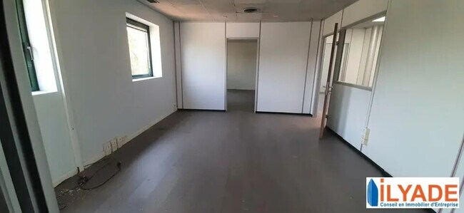 Plus de détails pour Bureau à vendre