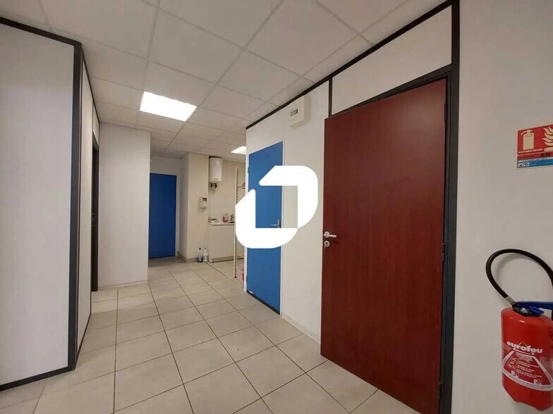Bureau dans Mauguio à vendre - Photo de l’immeuble – Image 2 sur 6