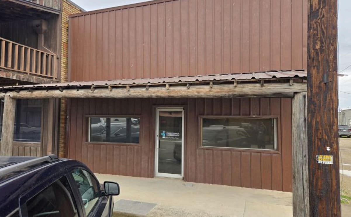 110 W 4th St, Justin, TX à louer Photo principale– Image 1 sur 2