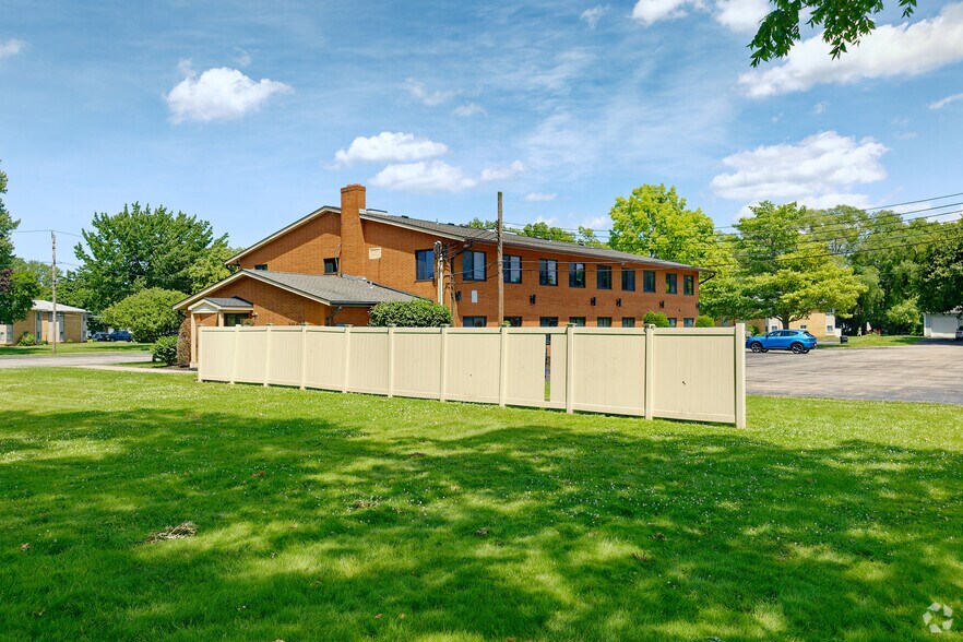 3000 Mount Read Blvd, Greece, NY à louer - Photo de l’immeuble – Image 2 sur 7