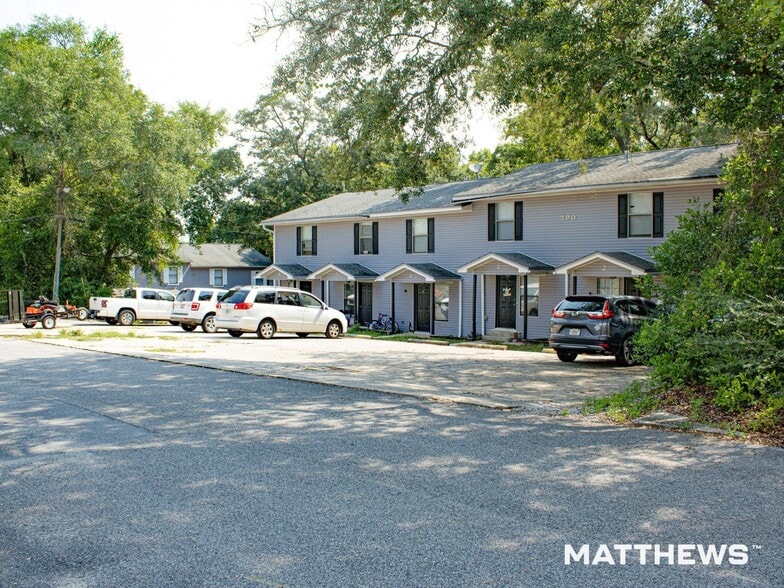 590-592 Hill Ln, Niceville, FL à vendre - Photo de l’immeuble – Image 2 sur 3
