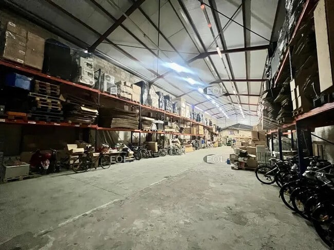 Plus de détails pour Industriel/Logistique à vendre