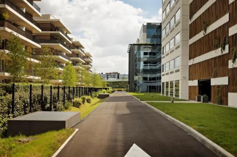 35 Avenue Louis Bréguet, Vélizy-Villacoublay à louer - Photo de l’immeuble – Image 3 sur 8