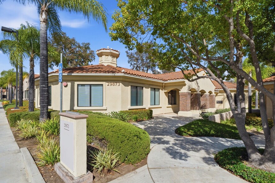 29873 Santa Margarita Pky, Rancho Santa Margarita, CA à vendre - Photo de l’immeuble – Image 3 sur 6