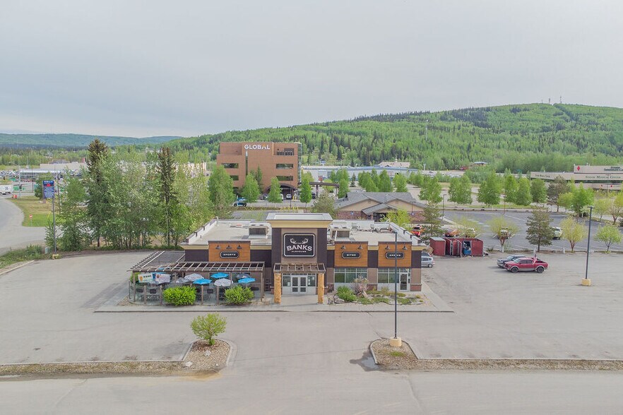 1243 Old Steese Hwy, Fairbanks, AK à vendre - Photo de l’immeuble – Image 2 sur 16