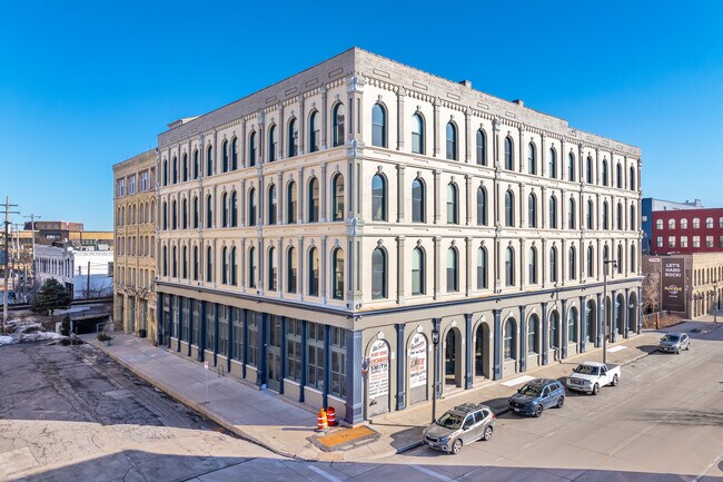 Plus de détails pour 170 S 2nd St, Milwaukee, WI - Local commercial à louer