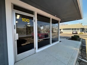 2950 Beacon Blvd, West Sacramento, CA à louer Photo intérieure– Image 2 sur 10