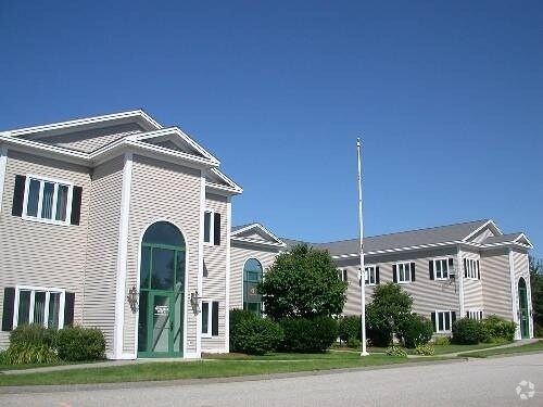 4 Chenell Dr, Concord, NH à louer - Photo de l’immeuble – Image 2 sur 14