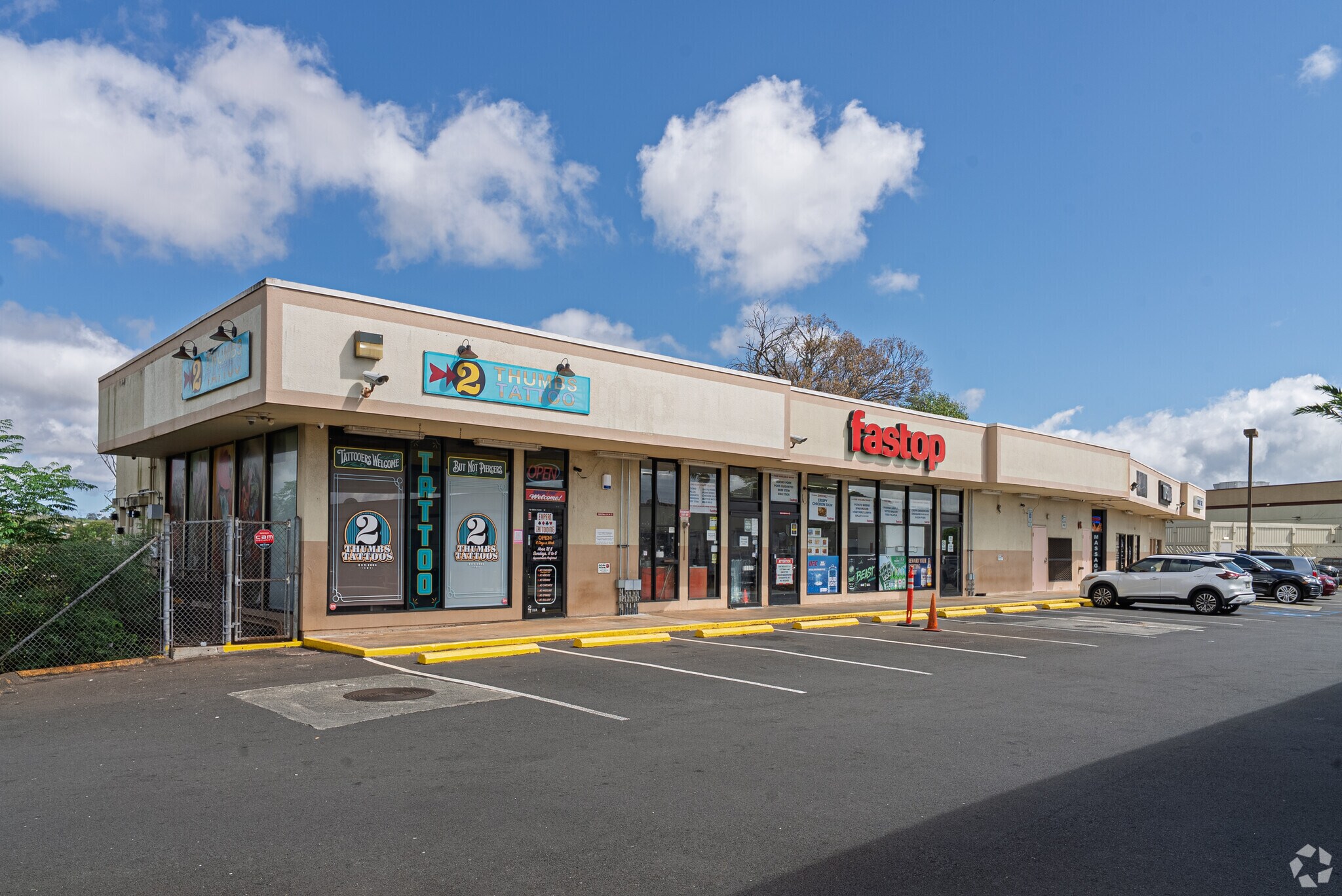 95-026 Kamehameha Hwy, Mililani, HI à louer Photo principale– Image 1 sur 5
