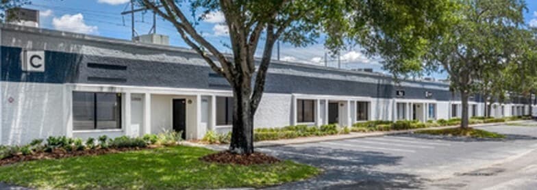 13300 McCormick Dr, Tampa, FL à louer Photo de l’immeuble– Image 1 sur 1