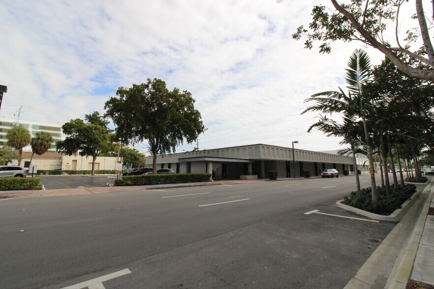 2021 Tyler St, Hollywood, FL à louer - Photo de l’immeuble – Image 3 sur 16