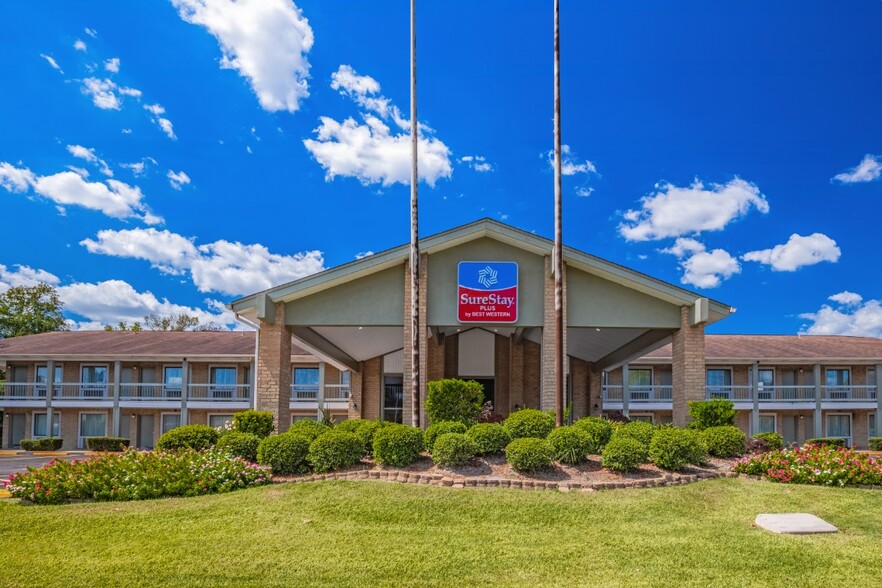 2155 N 11th St, Beaumont, TX à vendre - Photo de l’immeuble – Image 2 sur 16