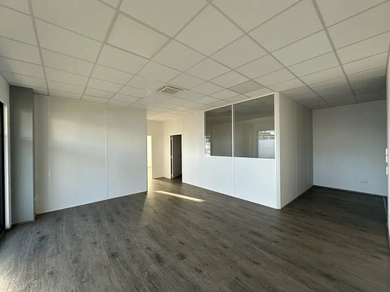 Bureau dans Rosheim à louer - Photo de l’immeuble – Image 3 sur 6