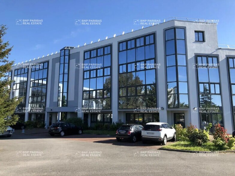 1 Rue Charles Lindbergh, Bouguenais à louer - Photo de l’immeuble – Image 1 sur 10