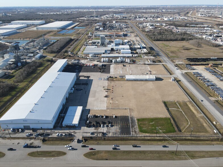10101 Bay Area Blvd, Pasadena, TX à louer - Photo de l’immeuble – Image 1 sur 18