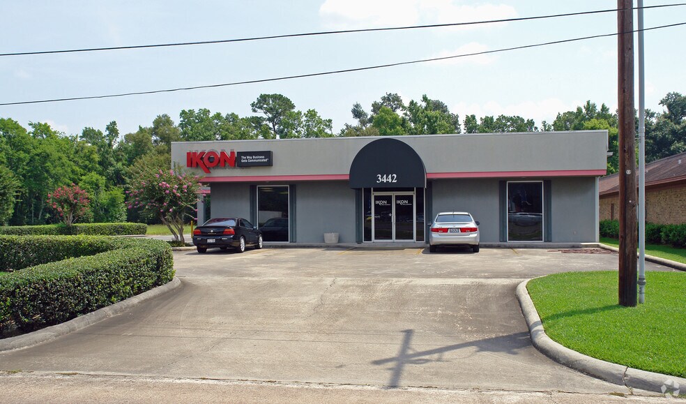 3442 Eastex Fwy, Beaumont, TX à vendre - Photo de l’immeuble – Image 2 sur 9