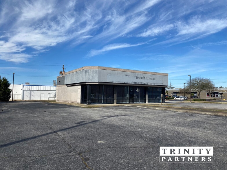 1725 Broad River Rd, Columbia, SC à vendre - Photo de l’immeuble – Image 1 sur 2