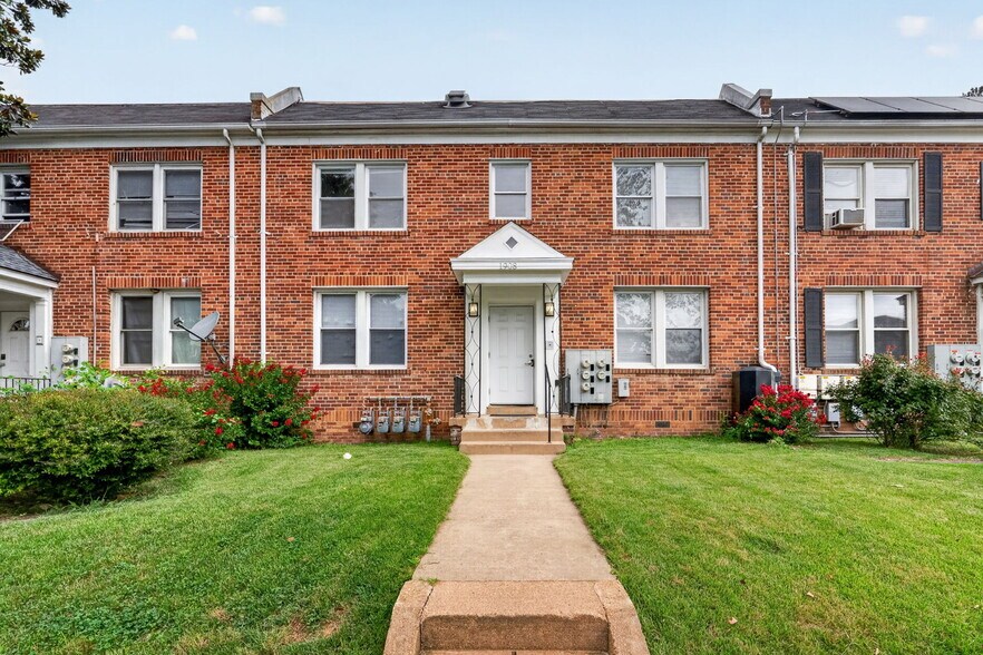 1908 M St NE, Washington, DC à vendre - Photo de l’immeuble – Image 3 sur 23