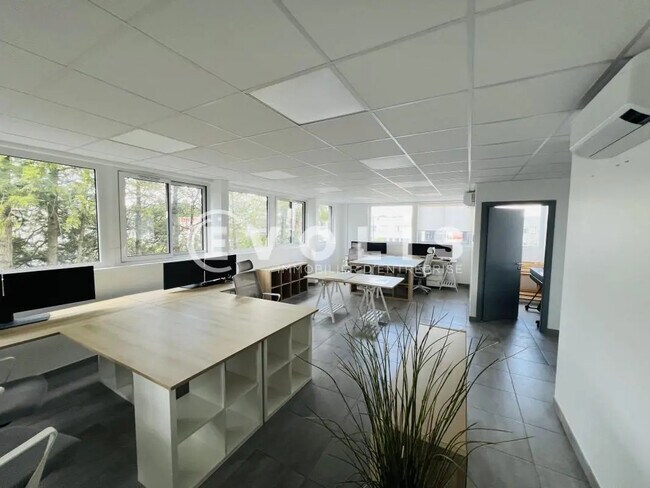 Plus de détails pour Bureau à louer