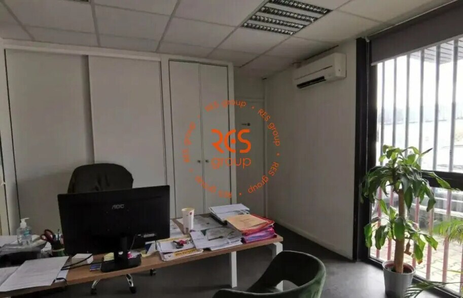 Local d’activités dans Mérignac à louer - Photo de l’immeuble – Image 2 sur 4