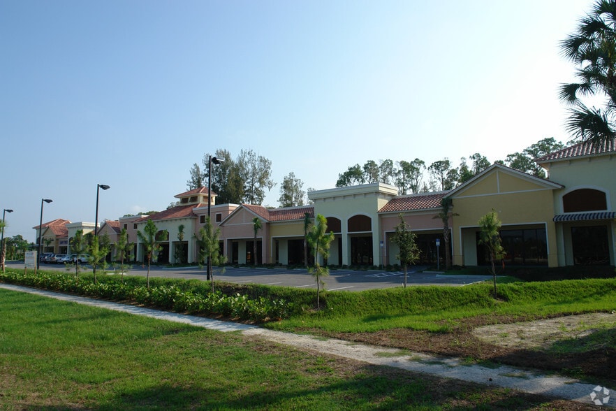 19451 S Tamiami Trl, Fort Myers, FL à louer - Photo de l’immeuble – Image 2 sur 3