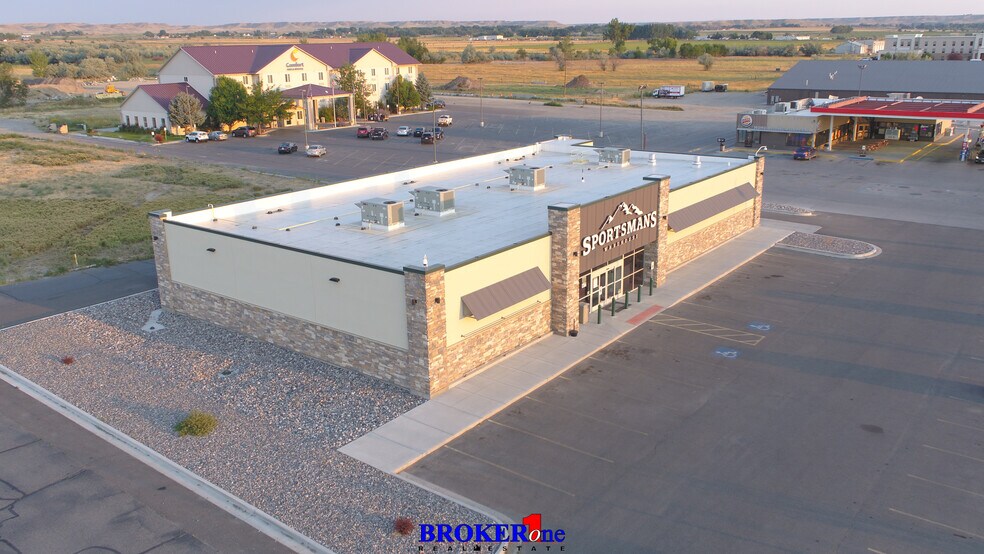 2010 N Federal Blvd, Riverton, WY à louer - Photo principale – Image 1 sur 10