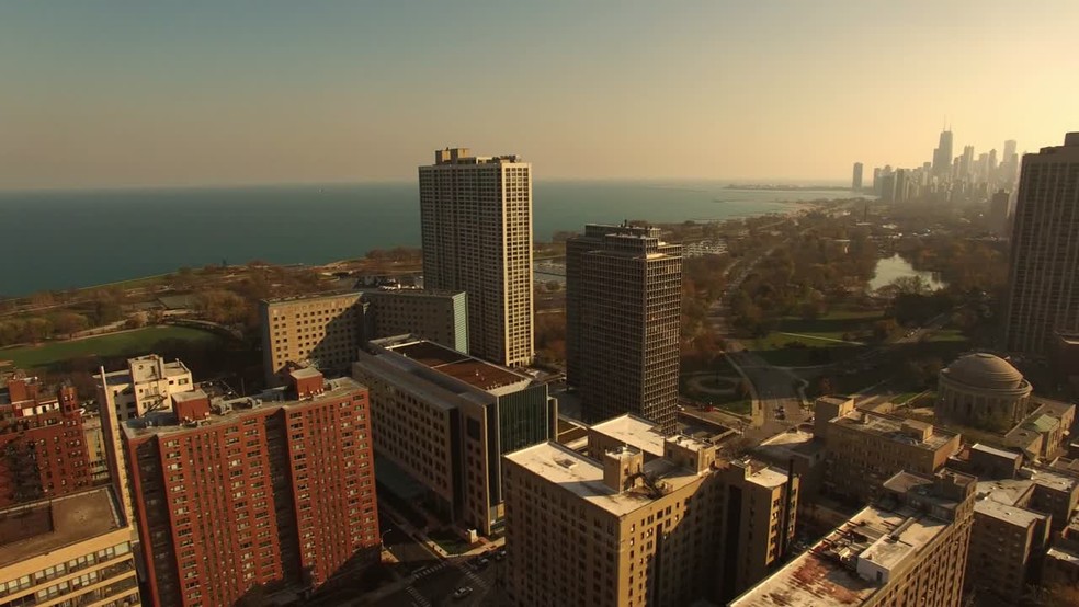 331 W Surf St, Chicago, IL à louer - Vidéo sur l’annonce professionnelle – Image 2 sur 17
