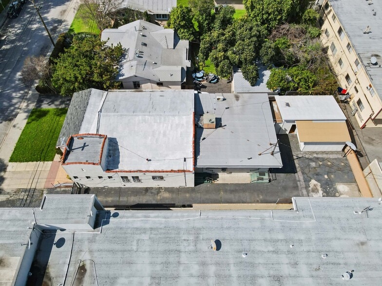 317 W Palmer Ave, Glendale, CA à vendre - Photo de l’immeuble – Image 2 sur 30