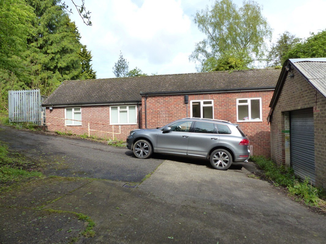 1A Springfield, Oxted à louer Photo principale– Image 1 sur 7