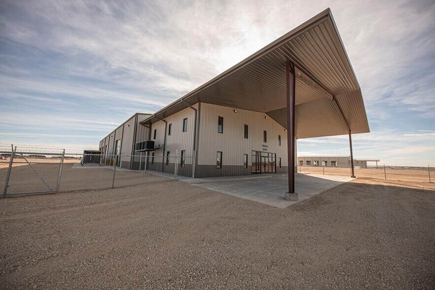 14661 W I-20, Odessa, TX à louer - Photo de l’immeuble – Image 2 sur 61